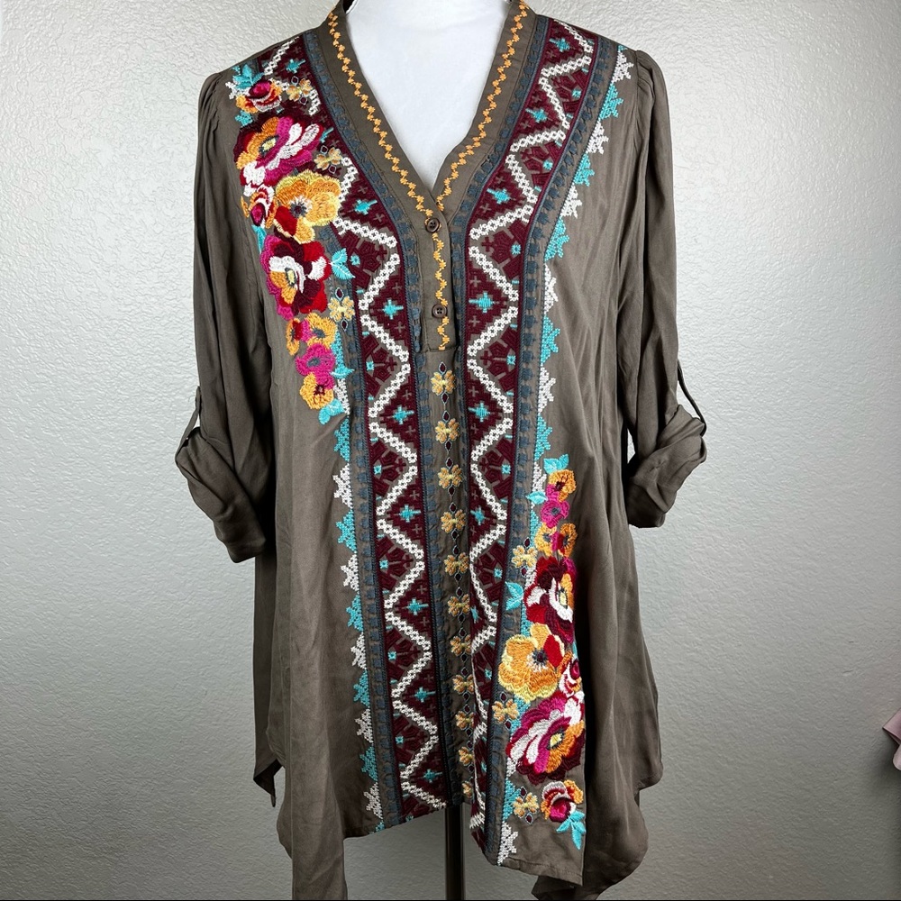 Andrew by unit Tunic Blouse Brown Embroidered Size Medium